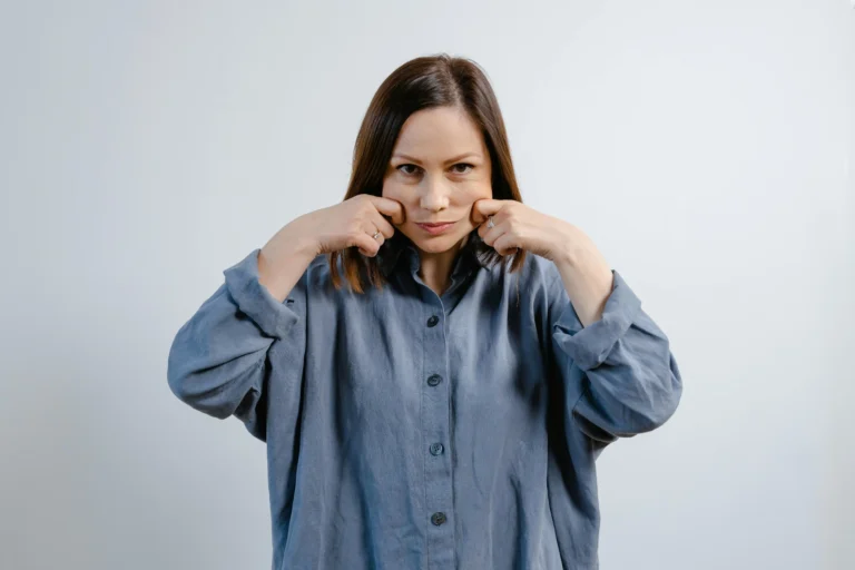 Face Yoga: Exercises for a Naturally Lifted Look